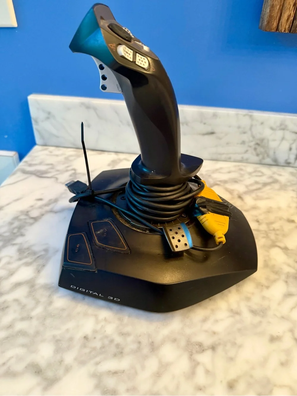 Logitech Extreme 3D Pro Joystick Flight Stick USB for PC
